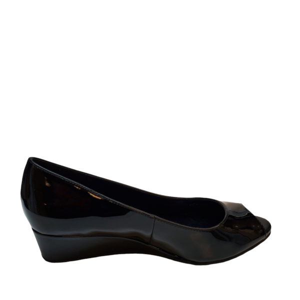 Bandolino peep toe wedge hot sale